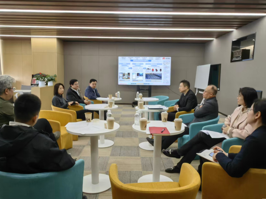 貫徹“XR產(chǎn)業(yè)創(chuàng)新中心”建設戰(zhàn)略布局，西投控股赴西部電影集團有限公司座談交流